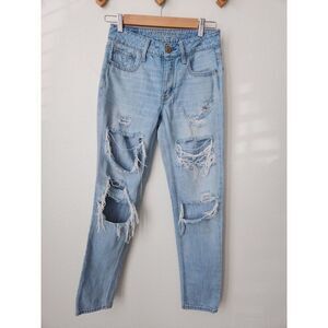 American Eagle womens 2 TOMGIRL blow out knee faded button fly‎ jeans